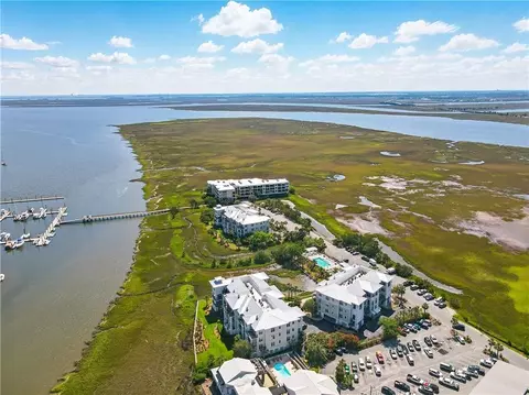 20 Waterfront Dr #121, Saint Simons Island, GA 31522