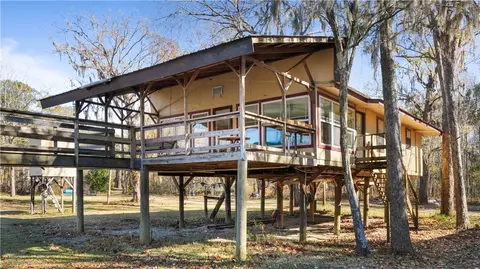 685 Brooks Rd, Jesup, GA 31545