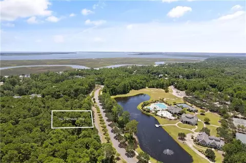 102 Clubhouse Cir, Saint Marys, GA 31558