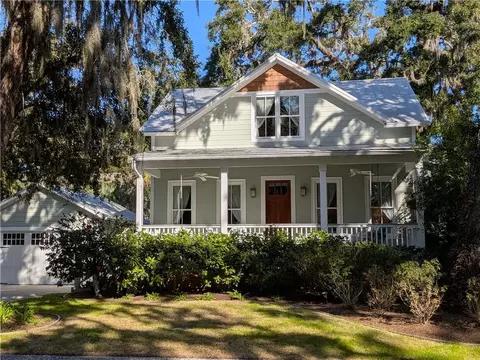 1006 Village Oaks Ln, Saint Simons Island, GA 31522
