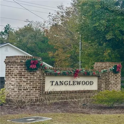 231 Roswell Dr E, Brunswick, GA 31525