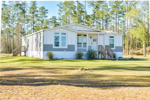 978 Springhill Rd S, Kingsland, GA 31548