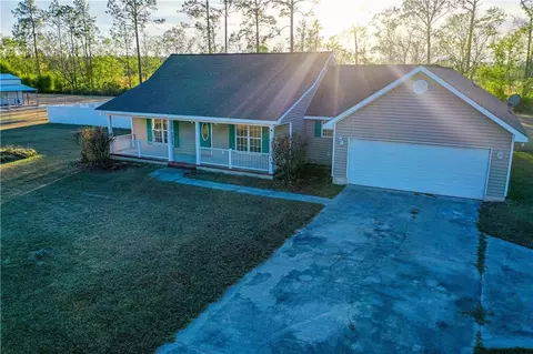 2395 N Clough Bay Rd, Waycross, GA 31503