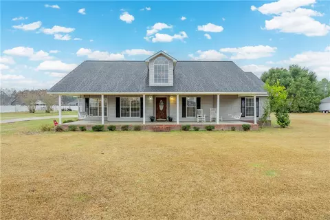 5625 Wooddell Dr, Waycross, GA 31503