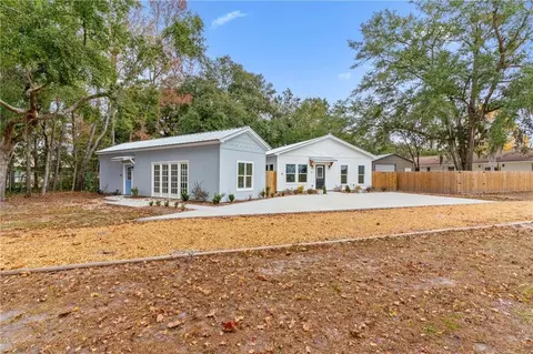 1013 Elbert St, Darien, GA 31305