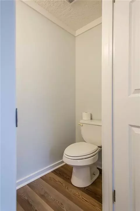 Bath - 6193 Offerman Loop, Patterson, GA 31557 photo 3 of 4