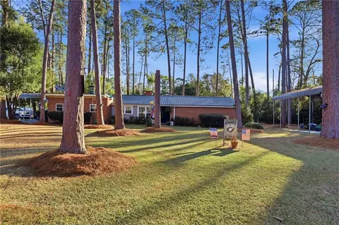 123 Ivy St, Jesup, GA 31546