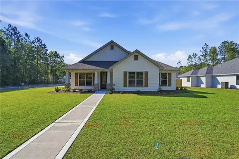 403 Country Walk Cir, Brunswick, GA 31525