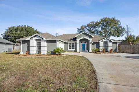 50 Natures Bounty Ct, Saint Marys, GA 31558