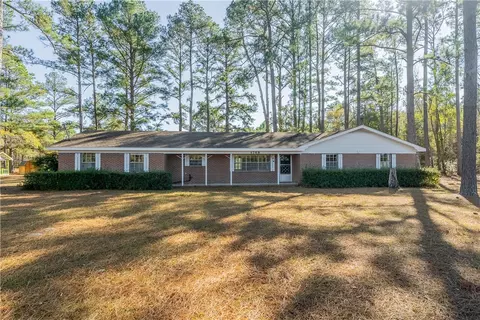 4768 Lovett Rd, Waycross, GA 31503
