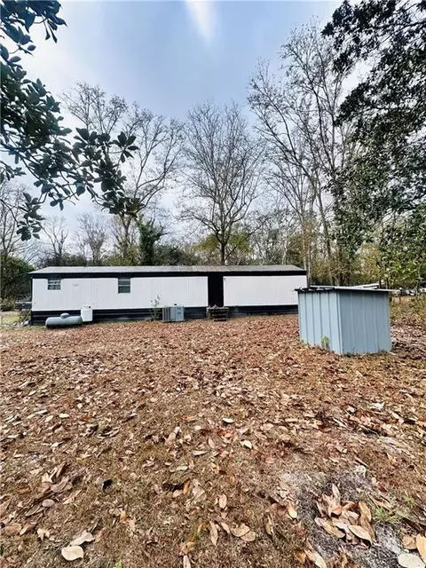 76 Armadillo Run, Hortense, GA 31543