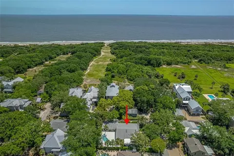4218 Fifth St, Saint Simons Island, GA 31522