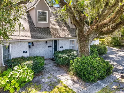 1460 Ocean Blvd #101, Saint Simons Island, GA 31522