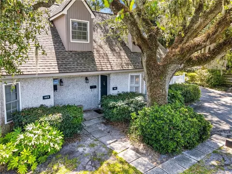 1460 Ocean Blvd #101, Saint Simons Island, GA 31522