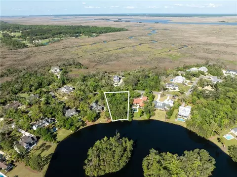 149 Stillwater Dr, Saint Simons Island, GA 31522