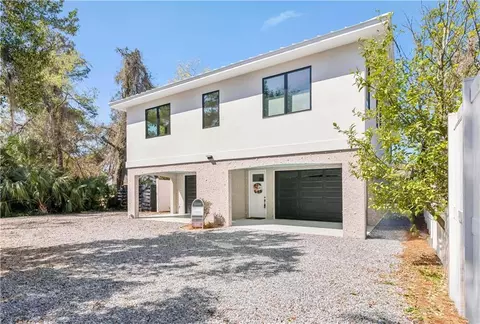 669 Arnold Ln, Saint Simons Island, GA 31522