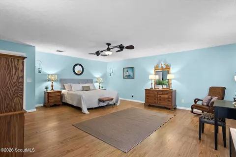 Bedroom - 1214 Shell Point Rd NE, Townsend, GA 31331 photo 5 of 6