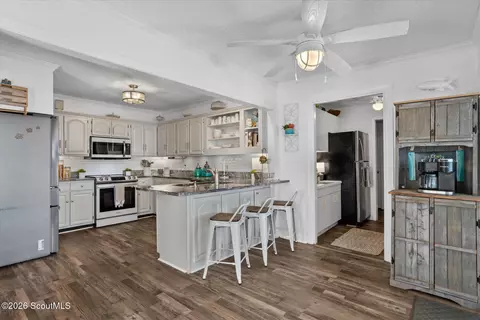 Kitchen - 1214 Shell Point Rd NE, Townsend, GA 31331 photo 1 of 5