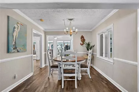 Dining - 1214 Shell Point Rd NE, Townsend, GA 31331 photo 1 of 1