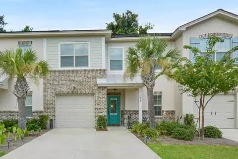 905 Mariners Cir, Saint Simons Island, GA 31522
