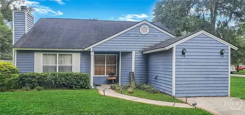 1 E White Hawthorne Dr, Savannah, GA 31419