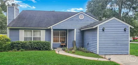 1 E White Hawthorne Dr, Savannah, GA 31419