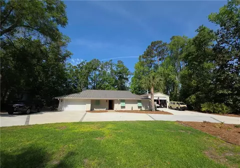 127 Dodge Rd, Saint Simons Island, GA 31522