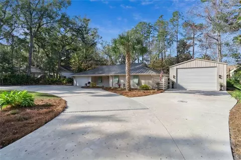 127 Dodge Rd, Saint Simons Island, GA 31522