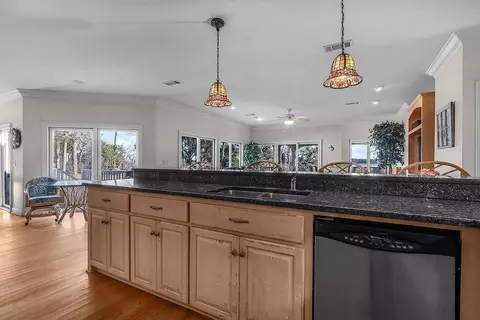 Kitchen - 2017 Sutherland Bluff Dr NE, Townsend, GA 31331 photo 6 of 9