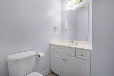 Bath - 2017 Sutherland Bluff Dr NE, Townsend, GA 31331 photo 1 of 6