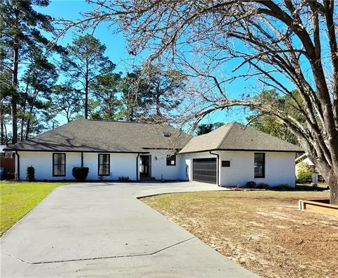 1611 Moss Creek Rd, Waycross, GA 31503
