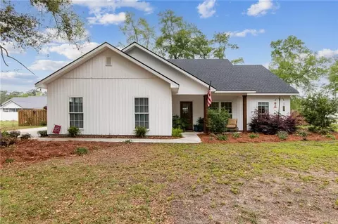 150 Mcqueen St, Folkston, GA 31537