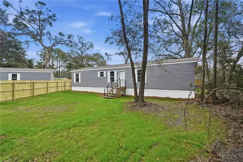 94 Thrasher Ln E, Jesup, GA 31545
