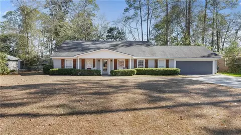 163 Conway Dr, Jesup, GA 31545