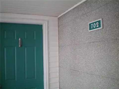 702 E Island Square Dr, Saint Simons Island, GA 31522