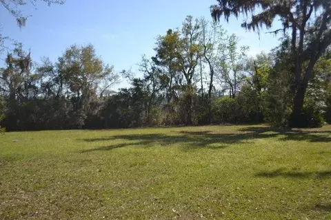 91 Laurel Grove Rd, Brunswick, GA 31523