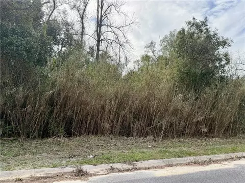 902 Williams St, Waycross, GA 31501