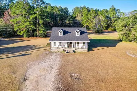 5512 Owens Rd, Blackshear, GA 31516
