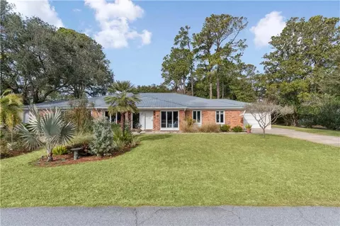 3 Barnes Ave #A, Jekyll Island, GA 31527