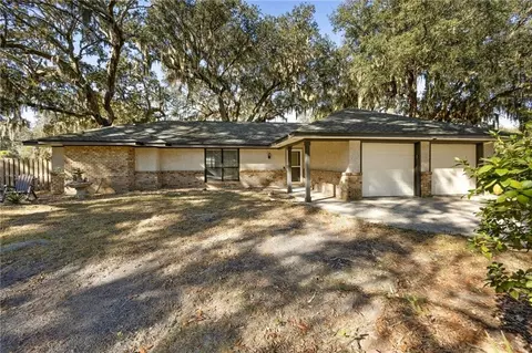 277 Cypress Ln, Saint Marys, GA 31558