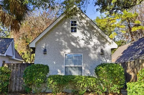 180 Palm St, Saint Simons Island, GA 31522