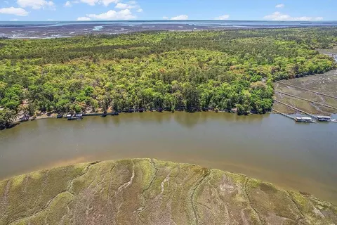 10 06 Acres On Julienton Rd NE, Townsend, GA 31331