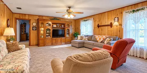 Living - 2142 Ben Couch Rd, Blackshear, GA 31516 photo 1 of 2