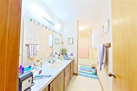 Bath - 2142 Ben Couch Rd, Blackshear, GA 31516 photo 2 of 2