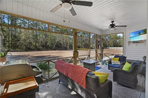 Exterior - 1021 Kyles Loop NE, Townsend, GA 31331 photo 5 of 8