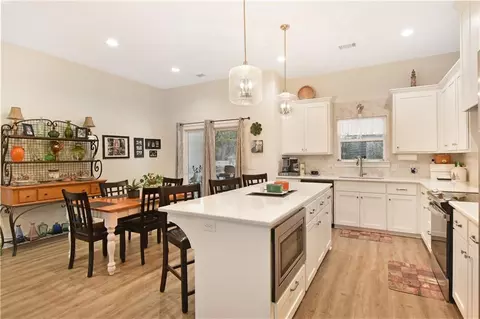 Kitchen - 1021 Kyles Loop NE, Townsend, GA 31331 photo 1 of 5