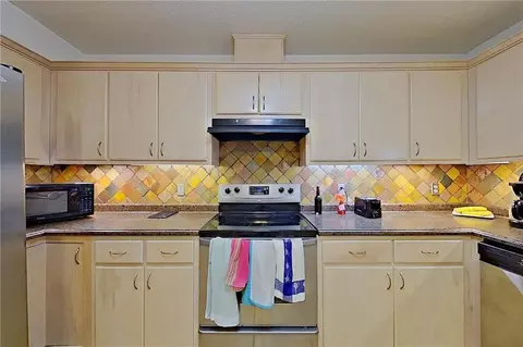 402 Mcgregor St, Blackshear, GA 31516 photo 12
