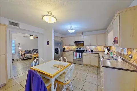 402 Mcgregor St, Blackshear, GA 31516 photo 11