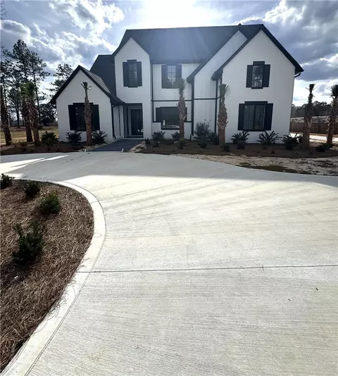 20 Club Dr, Jesup, GA 31546