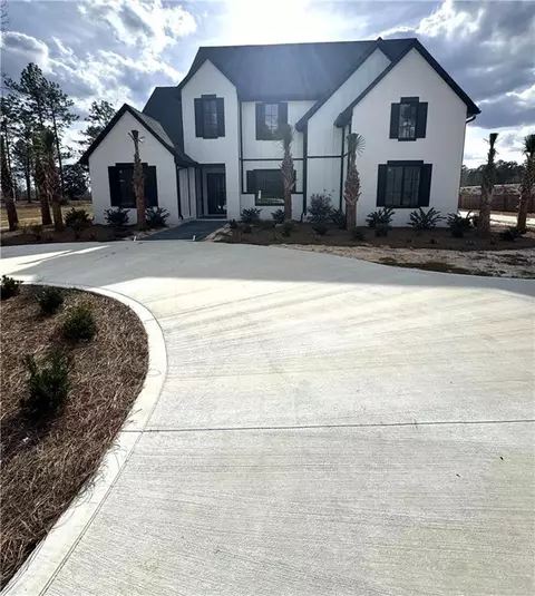 20 Club Dr, Jesup, GA 31546